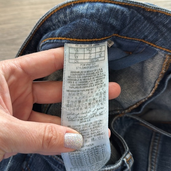 Guess Blue cropped Distressed blue denim low / mid rise jeans size 27 - Picture 6 of 10